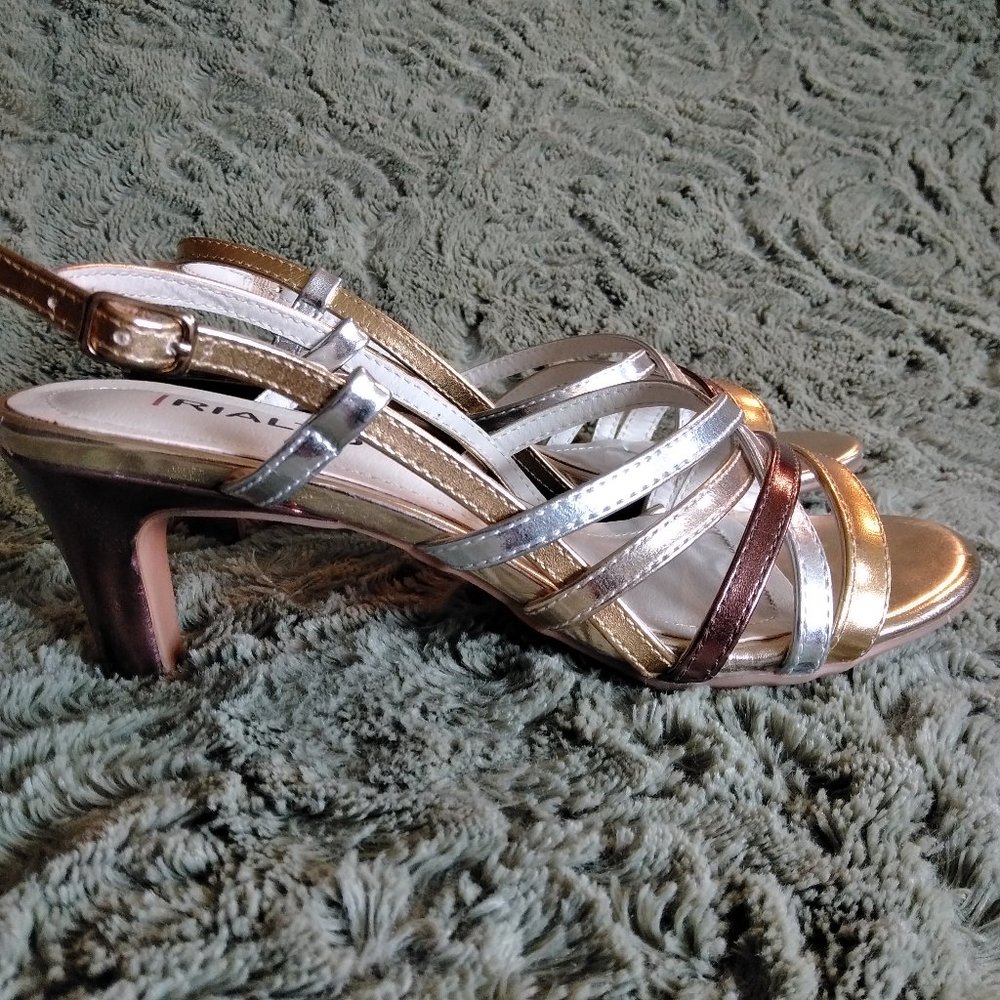 RIALTO MULTI TONE SANDALS SZ 6.5